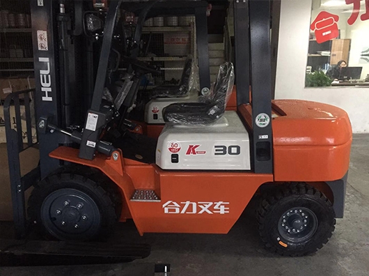 余姚叉車(chē)租賃