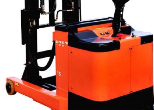 叉車(chē) 叉車(chē)